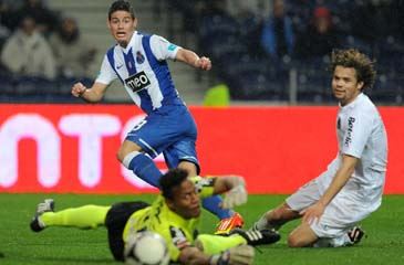 FC Porto derrota Rio Ave (2-0)